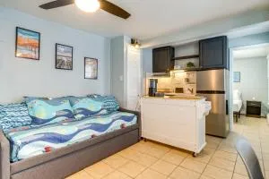 Less Than 1 Mi to Boardwalk and Beach Access Ocean City Apt! - Somers Point