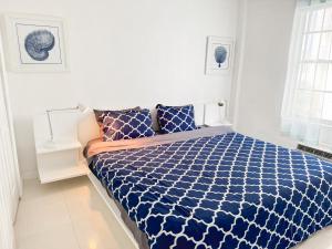 2 BEDROOM ON THE BEACH !