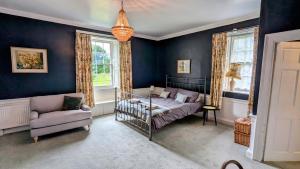 Mid Cottage at Powis House Estate