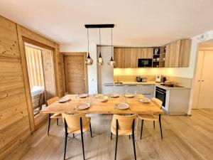 Superbe duplex 4 chambres, jusquà 8 personnes, vue dégagée, Wi-Fi, parking - FR-1-598-166