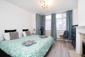 Large 4 bedroom house with parking available