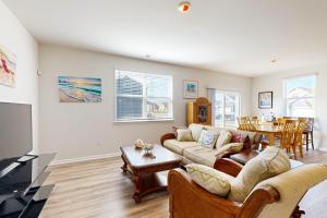 Ocean View Beach Club --- 34167 Gooseberry Ave