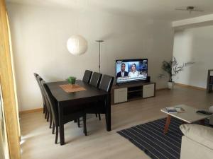 Family friendly 3 BR apt, ideally located in Lagos