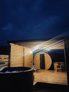 Sworna łąka z zewnętrznym SPA- sauna, jacuzzi, balia