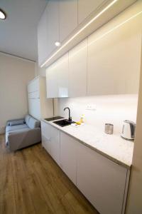 Wyspa Uznam Marina Jachtowa