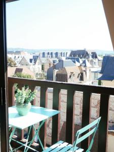 Appartements L'Exclusif de Deauville - Ultra Centre, Balcon & Luxe Moderne : photos des chambres