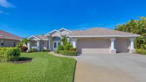 Waterside Retreat - Rotonda