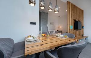 Cozy Apartment In Drage With Sauna