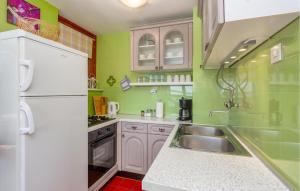 3 Bedroom Stunning Apartment In Krk