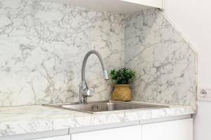 HiMare TOP Sea View 2 - Brand New w Kitchen