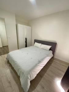 2 Bedroom Apartments