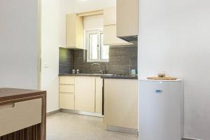 HiMare TOP View 2 Room, Parking, Kitchen & Balcony