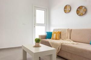 HiMare TOP View 2 Room, Parking, Kitchen & Balcony