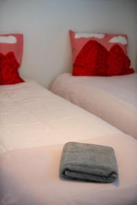 2 Bedroom Rose Charm - by University