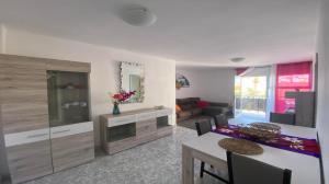 Apt. ManRey 2B - Zafiro