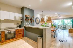 Private Jungle View Balcony Stay in Aldea Premium