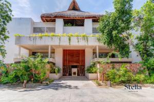 Private Jungle View Balcony Stay in Aldea Premium