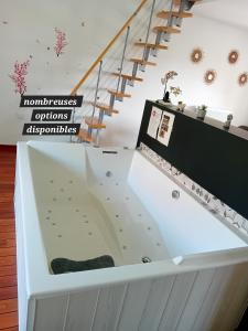 Maisons de vacances Ecrin de bien-etre proche Viarhona et Walibi : photos des chambres