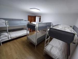 Giường Trong Phòng Ngủ Tập Thể Cho Cả Nam Và Nữ 6 Giường (Bed in 6-Bed Mixed Dormitory Room)