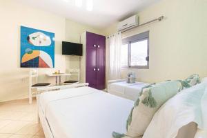 Stellas Stylish Studio - 1min beach w kitchen