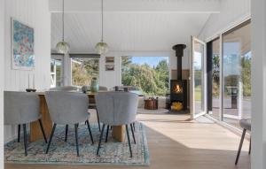 2 Bedroom Awesome Home In Hjørring