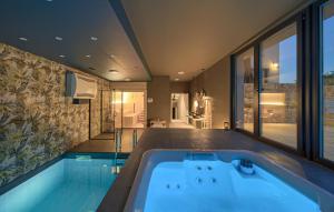 Stunning Home In Vrh With Sauna 