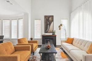 Brand New 5BD 4BA Luxury Vacation Home w Hot Tub