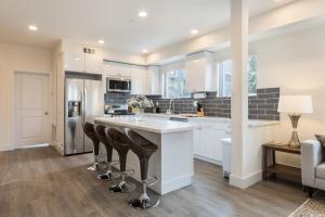 Stylish DTLA Home With Views