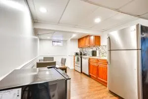 Shared Yard, 4 Mi to NYC Englewood Apartment! - 恩格尔伍德