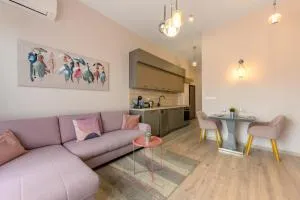 Pink Apartment - Vinitsa