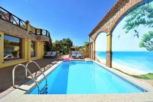 Family villa with pool in O Con – 200 m², private garden - Virxe das Mareas