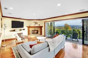 Magnificent View House - Глендейл