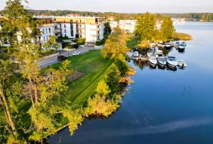 Marina Deluxe - największy apartament na Marinie widok na jezioro, winda, 2 balkony, klima