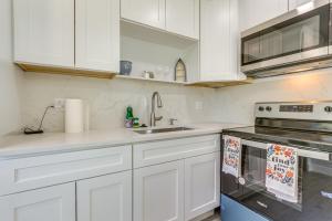 End Unit with Clear Lake Access in NorCal!