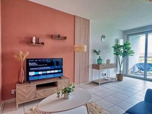 Charmant T2 terrasse, garage