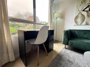 Cozy Studio Apartment in Poblado with Jacuzzi