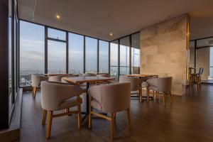 Beachfront Condo 1605 & Murano Centro l, Cartagena, COL & Walled City 3 min & Visitors are not allowed