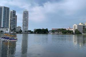 Moderno hospedaje privado con piscina