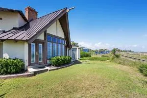 Pelican Watch villa by Peace Vacations - Georgetown