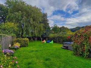 King Arthurs Rest House, Hot Tub & Garden Sleeps 10