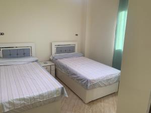 Superior 2BDR Apartment Overlooking the Main Street