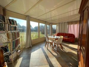 Maisons de vacances Maison accueillante a Gemozac - 100 m² avec jardin fertile. : photos des chambres