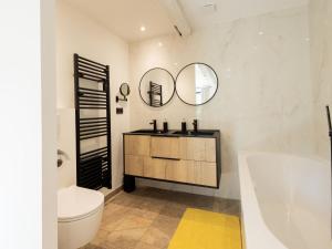 Maisons de vacances Holiday Home in Peyrusse-Grande with Pool : photos des chambres