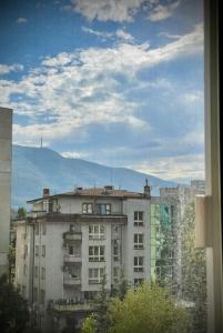 Cozy APT Free Parking Wi-Fi Netflix