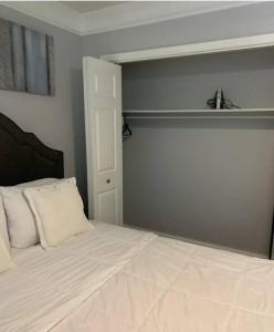 NEWLY Renovated STUDIO 1bed1bath