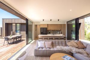 Wavesong Whakaaio 11D, 100 metres to Onetangi Beach - Be My Guest - 4hvězdičkové hotely ve městě Onetangi