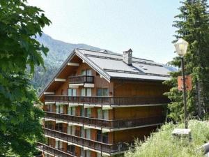 Appartement rénové 2 pièces cabine avec balcon et accès piscine - Méribel - FR-1-180-637