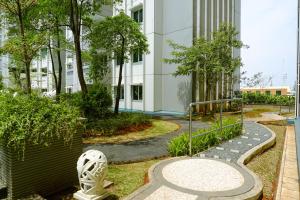 Elegant and Tidy 1BR Sky Terrace Apartment By Travelio