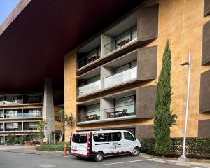 Room in BB - Suite Presidencial en hotel proximo al aeropuerto