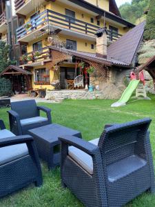 Pensiunea Denisa Preda integral-8 dormitoare cu 8 băi proprii